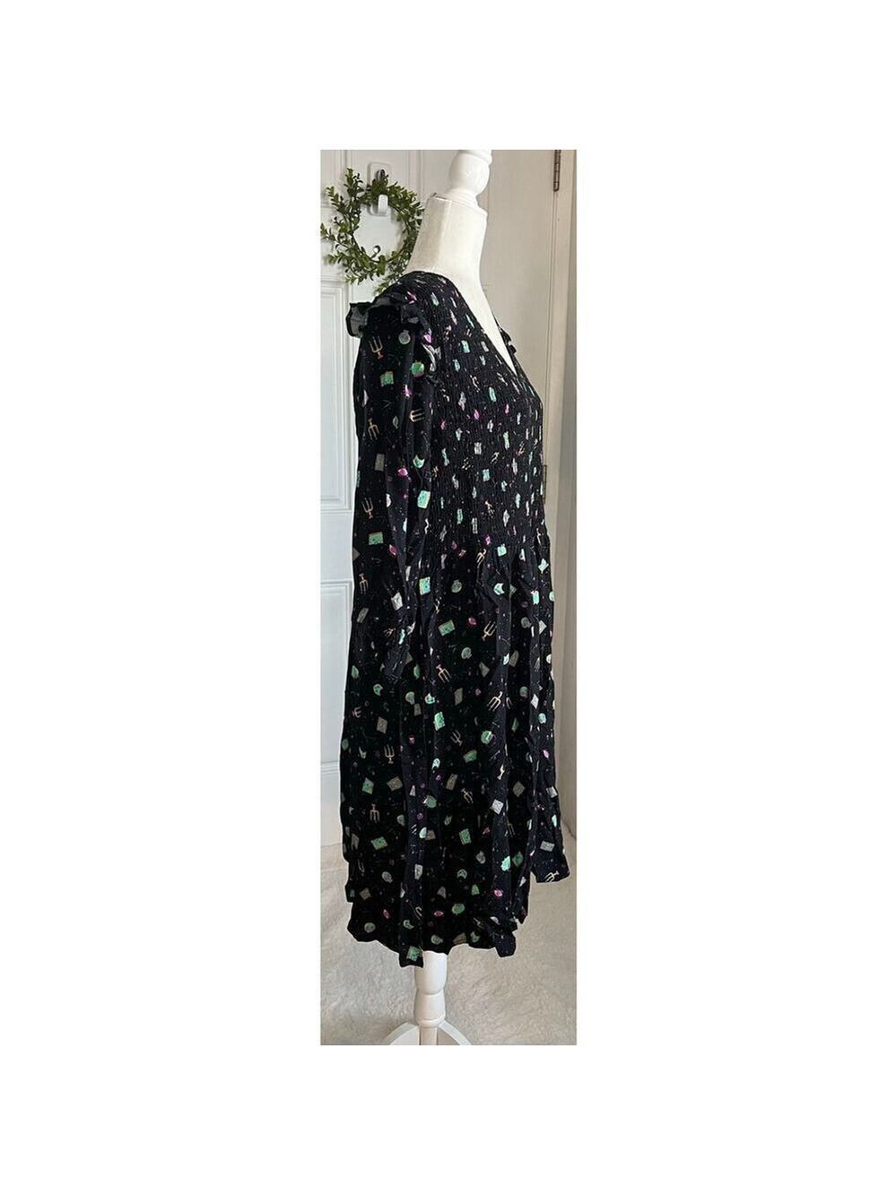 Disney Hocus Pocus Icons Dress Plus Size (Sz 2) - Picture 5 of 8
